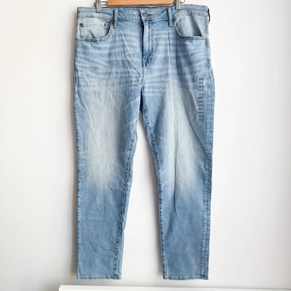 American Eagle Airflex Athletic Light Wash Jeans 38/32 NWT